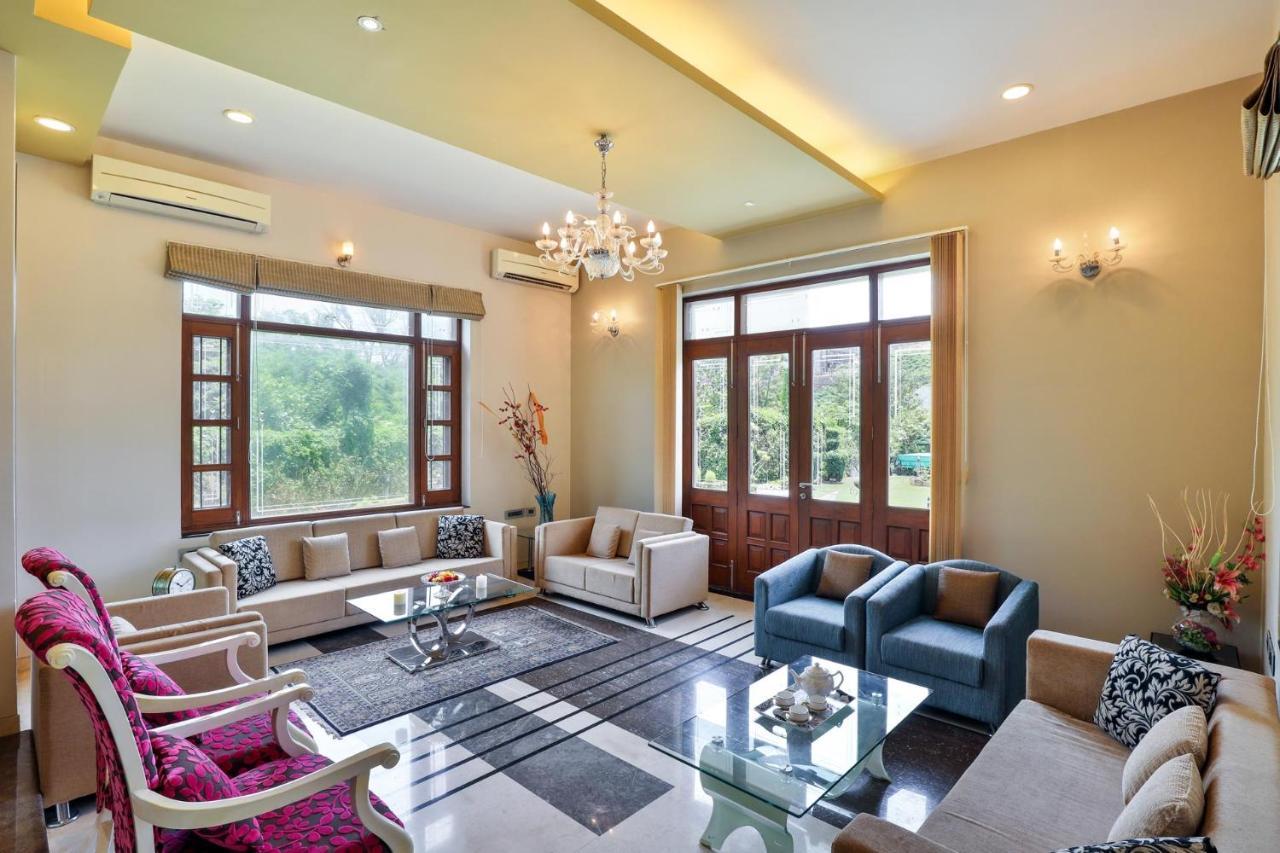 Stayvista'S Prakriti Farms With Outdoor Pool, Complimentary Breakfast And Hi-Tea Udaipur Exterior foto
